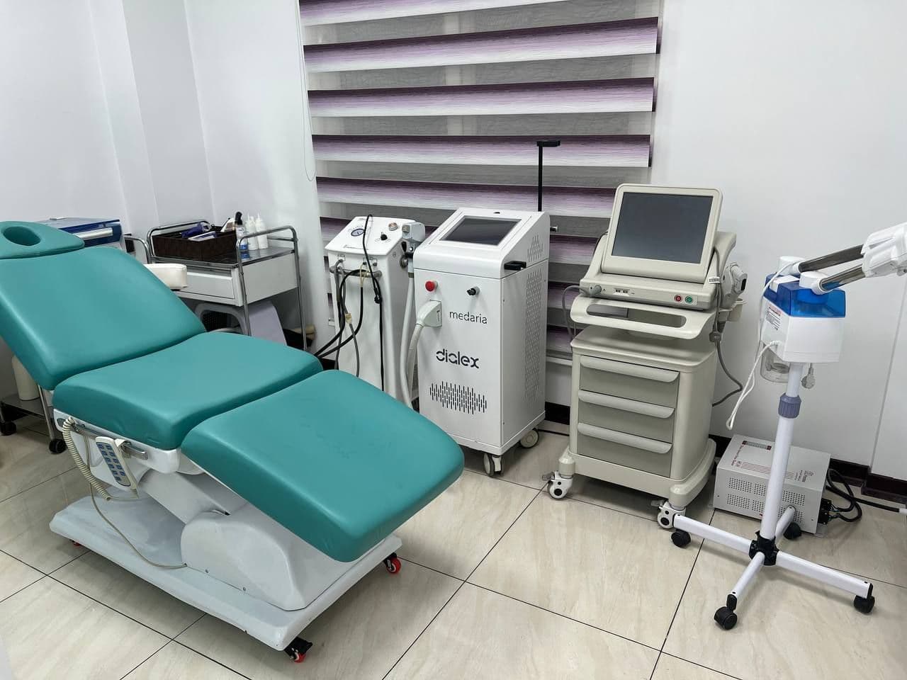 تجهیزات پیشرفته و محیط درمانی استاندارد